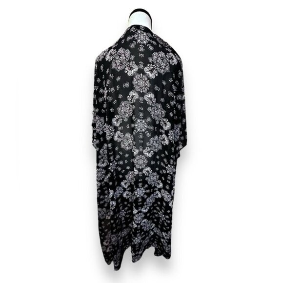 Women’s torrid 1 2 Black Mandala Print Chiffon Kimono Duster 14 16 18 20 1X 2X - Picture 6 of 14